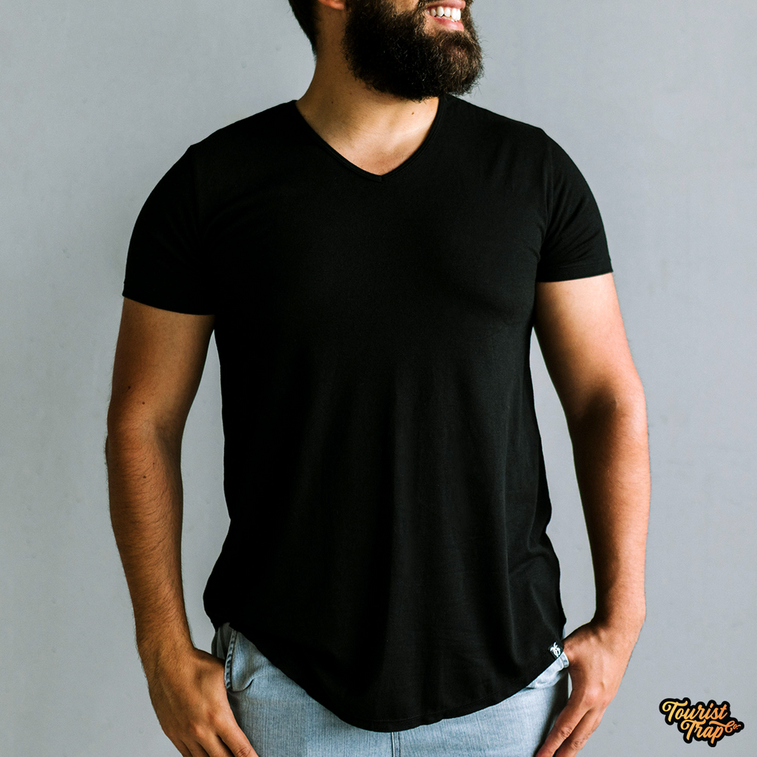 Men's Basic Tee in 'Black'